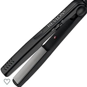 REVLON Hair Straightener